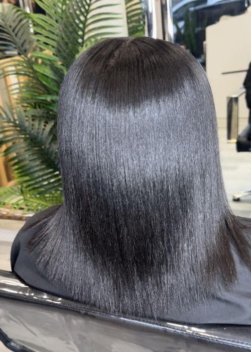 Lissage brésilien — cheveux mi-longs